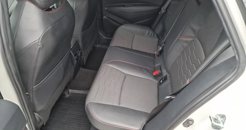 Toyota Corolla cena 93800 przebieg: 153689, rok produkcji 2020 z Lwówek Śląski małe 301